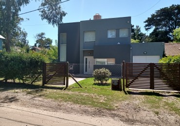 VENTA CON PERMUTA CASA 3 AMB.BOSQUE.PERALTA RAMOS #324 